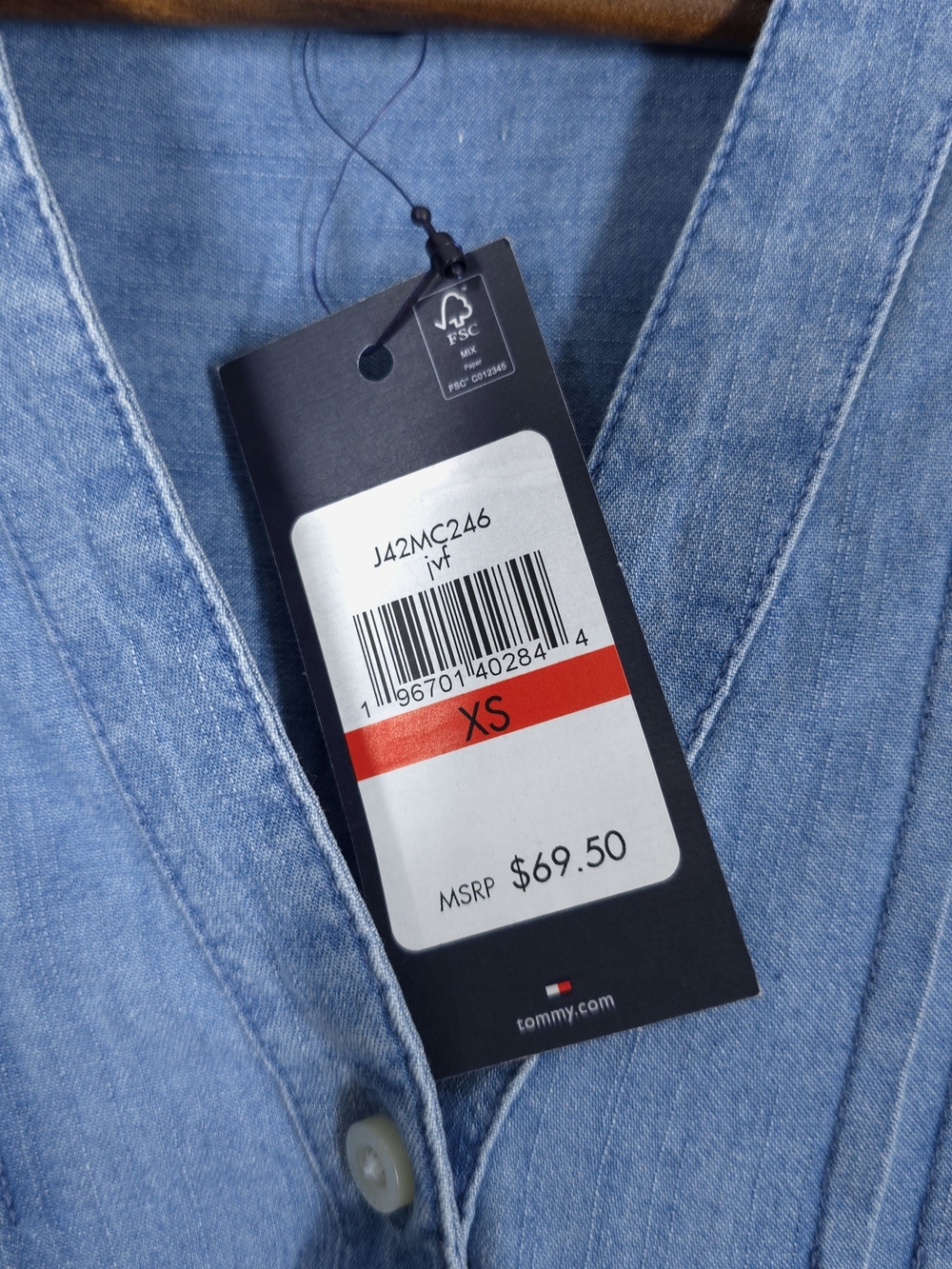 Tommy Hilfiger Women’s XS Chambray Denim Pintuck Button Front Blouse NWT